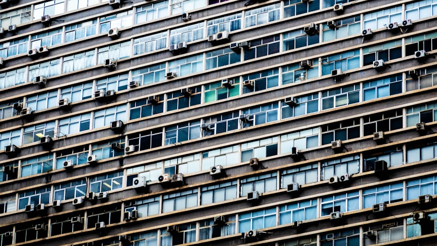 Photo fight corporate landlords