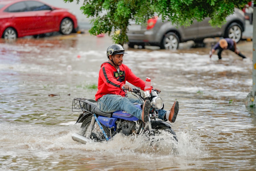 Photo stop storm cost riders