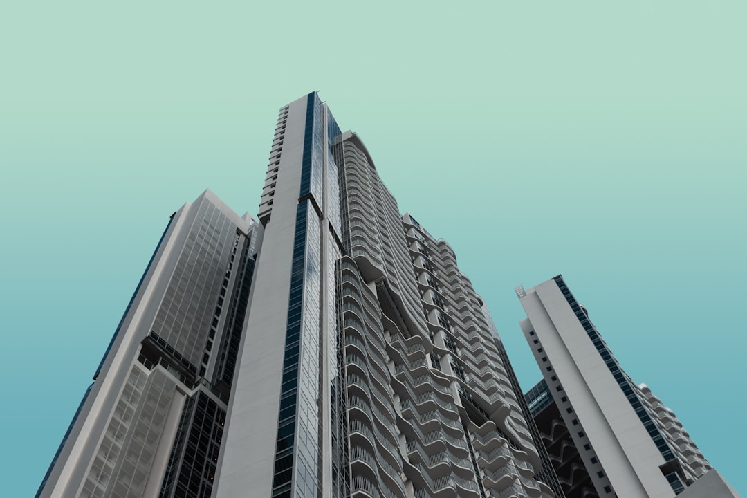 Photo real estate wealth building guide