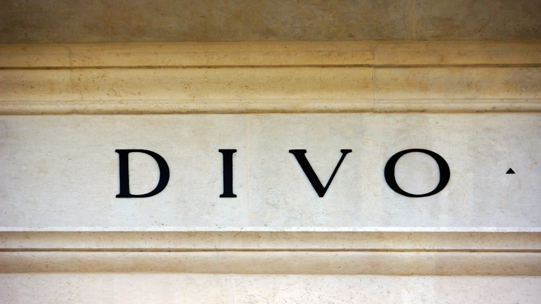 Photo dividend controversy