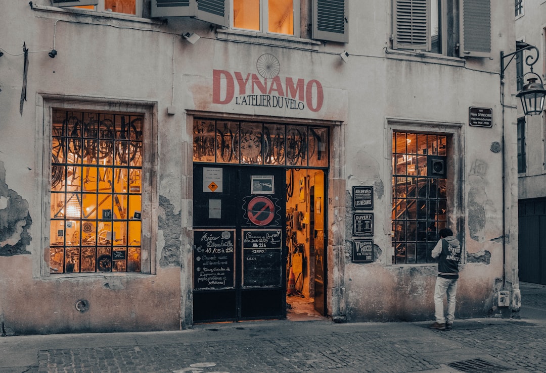 Photo dynamic pricing software