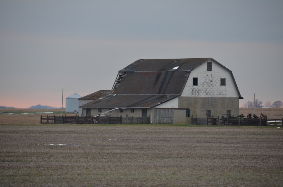 Photo farmland real estate crash