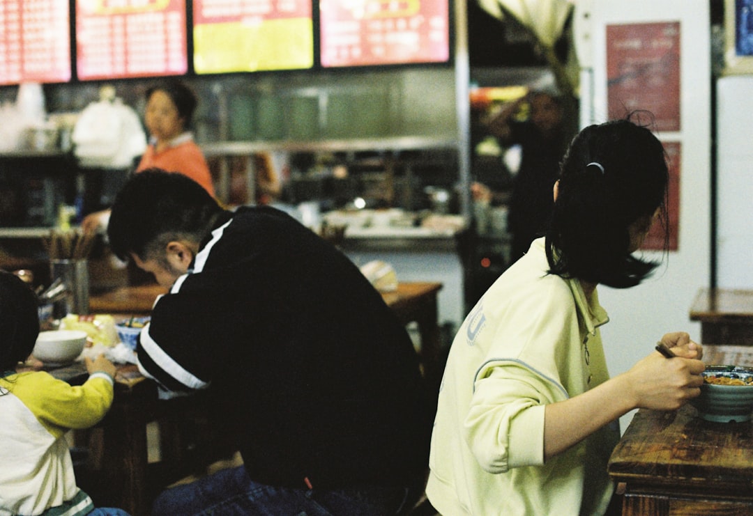 Photo fast food worker displacement technology