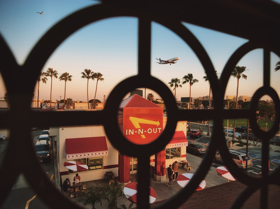 Photo California fast food workers spend money