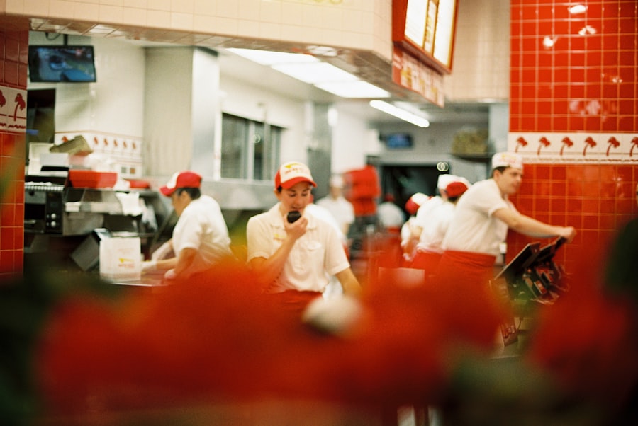 Photo fast food labor cost control strategies