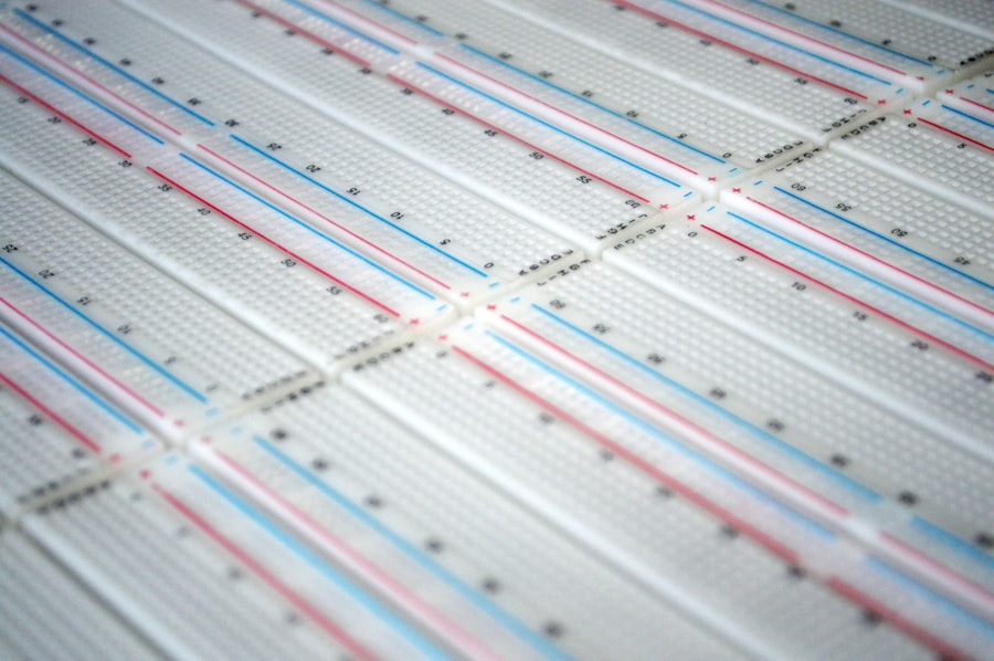 Maximizing Efficiency: Staggered Load Sequencing for Small Business Peaks