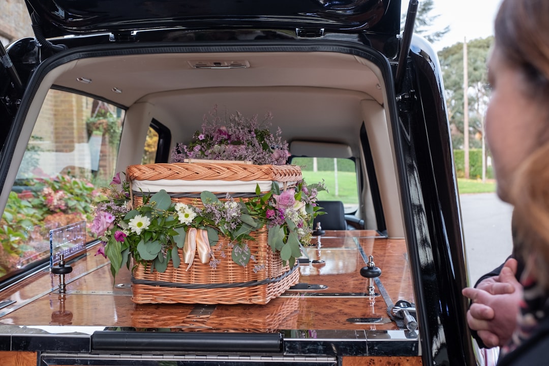 Photo funeral home contracts