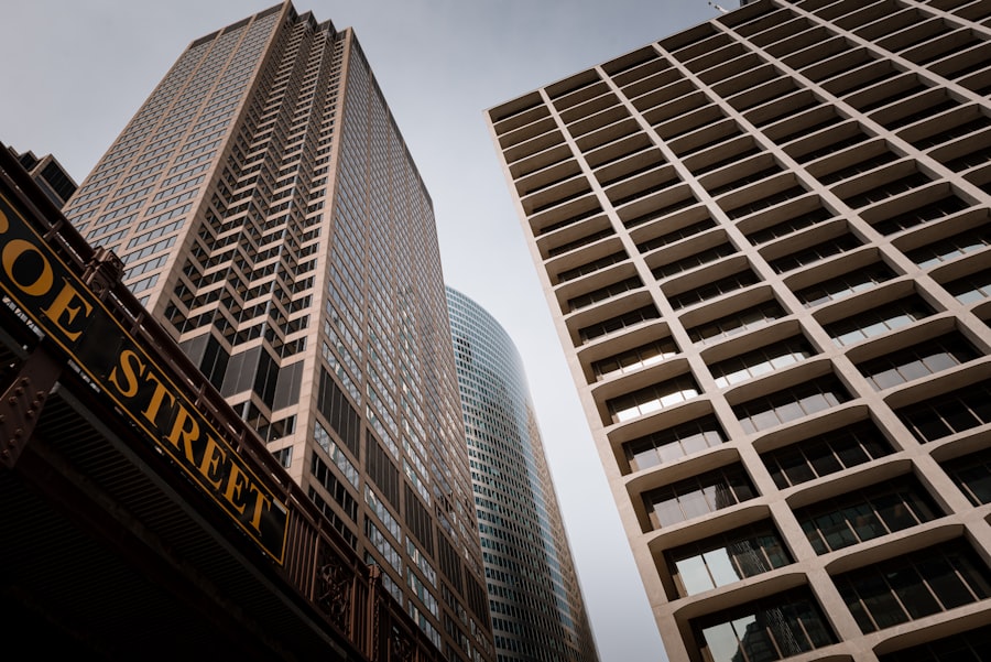 Photo real estate vs stocks