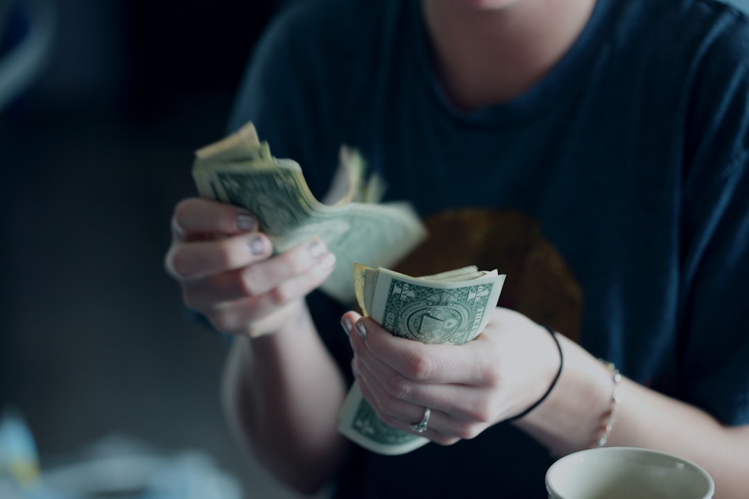 Photo salary